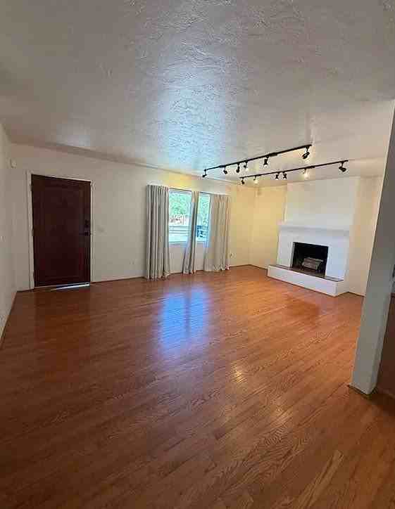 1290 E Allen Rd - Photo 6 of 20
