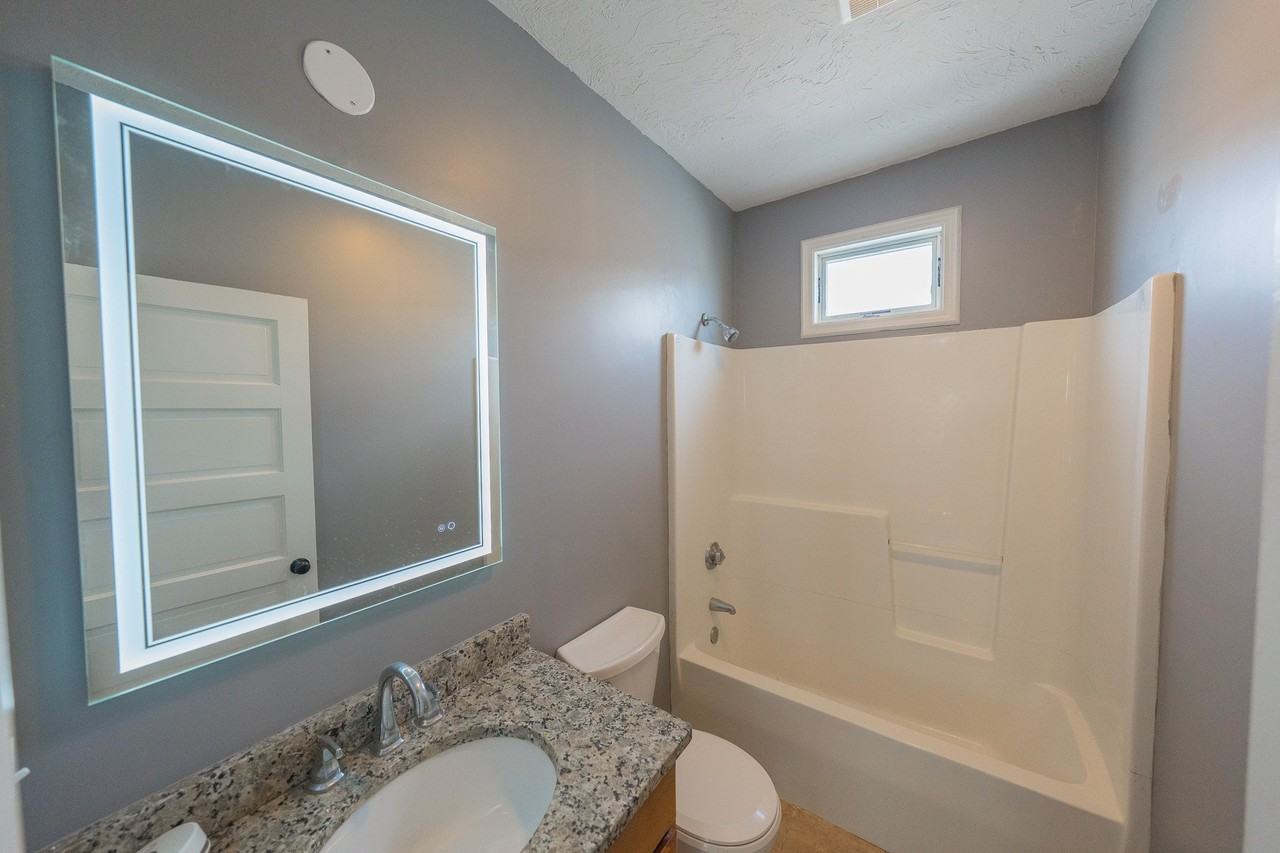 90 Glendale St #3 - Photo 3 of 10