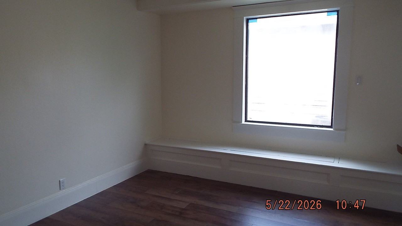 234 E Sayers Ave - Photo 4 of 20