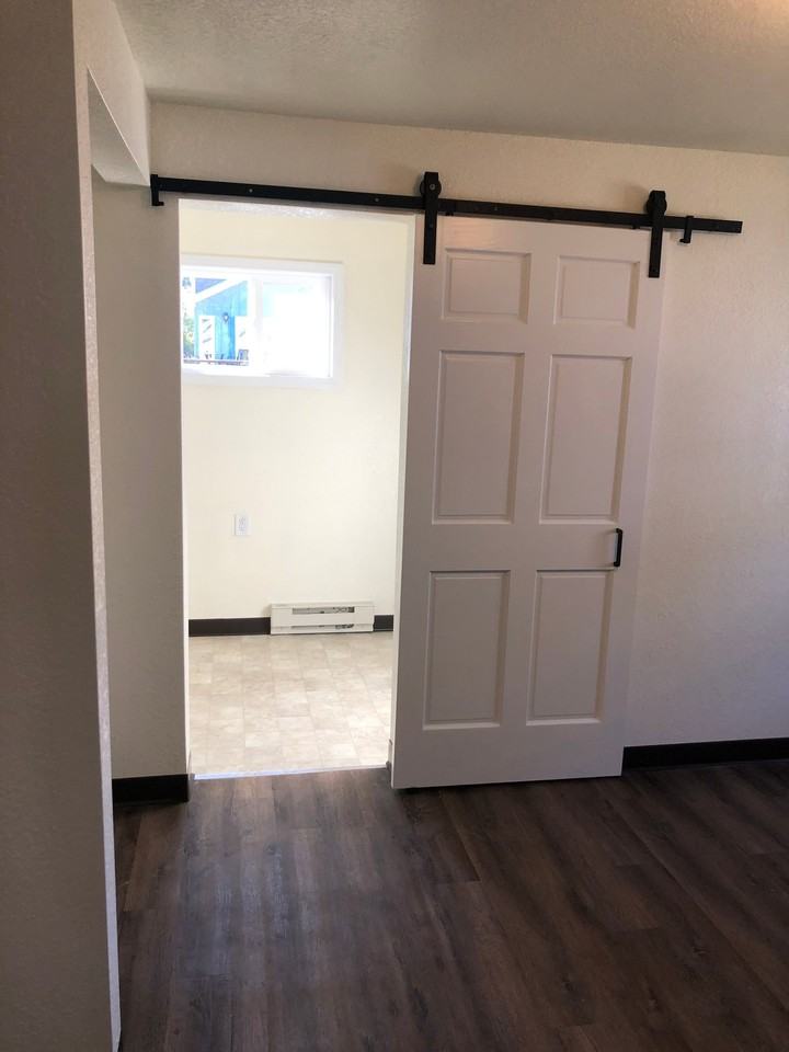 806 Helen St - Photo 3 of 12