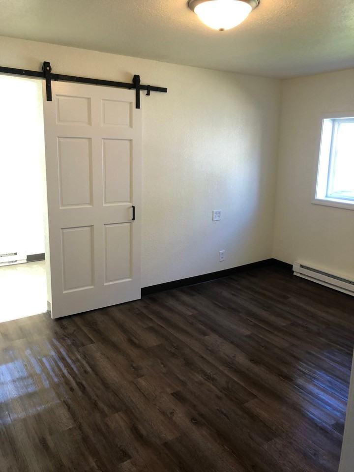 806 Helen St - Photo 4 of 12