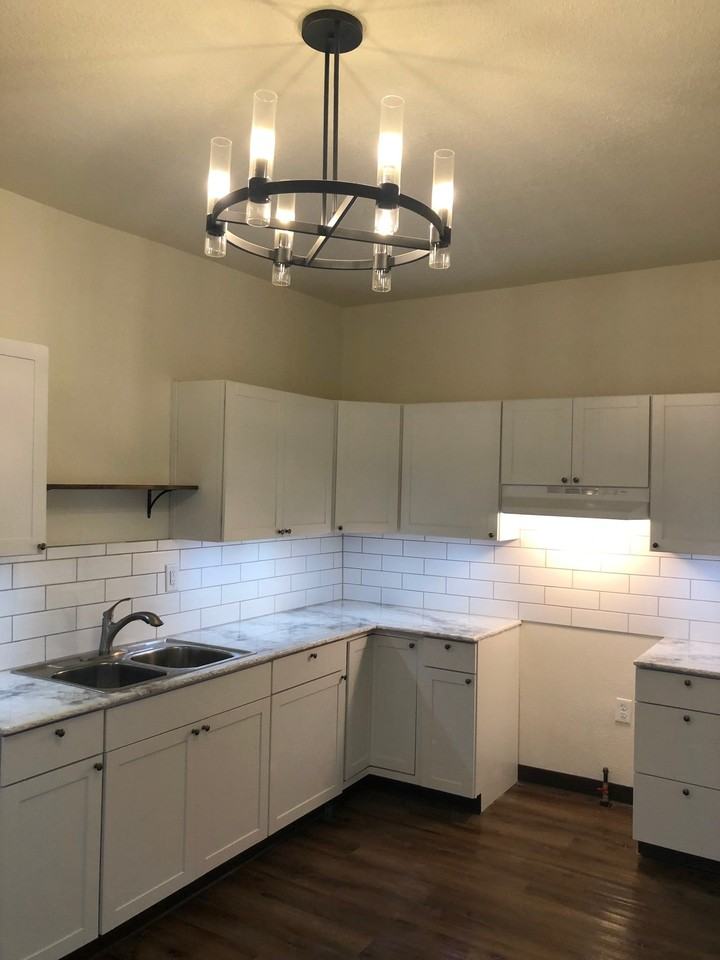 806 Helen St - Photo 6 of 12
