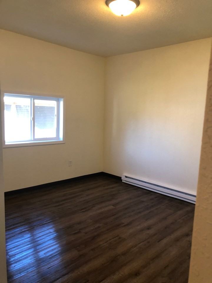 806 Helen St - Photo 7 of 12