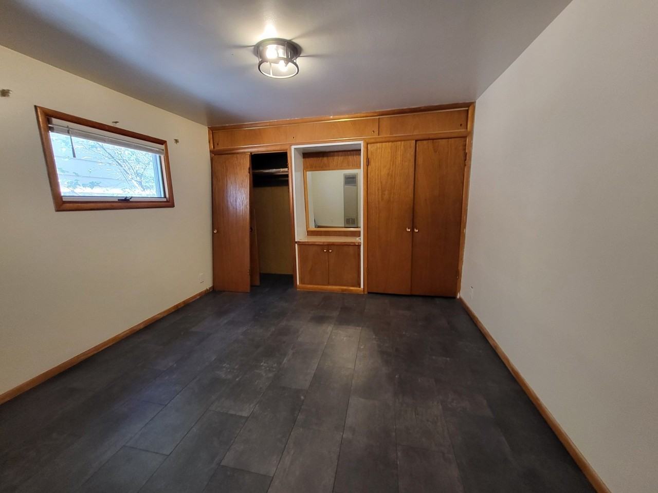 304 S Virginia St - Photo 2 of 3