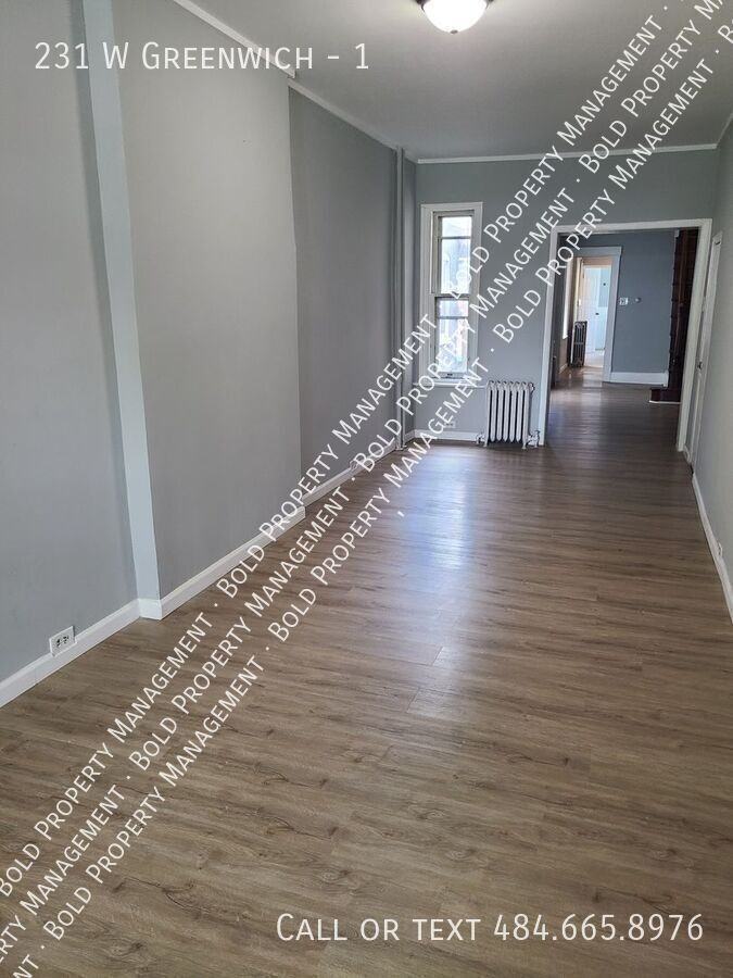 231 W Greenwich St #1 - Photo 5 of 10