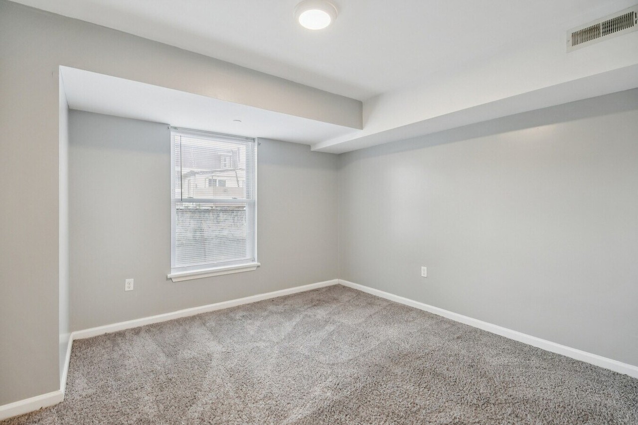 3416 N Sydenham St #A - Photo 7 of 10