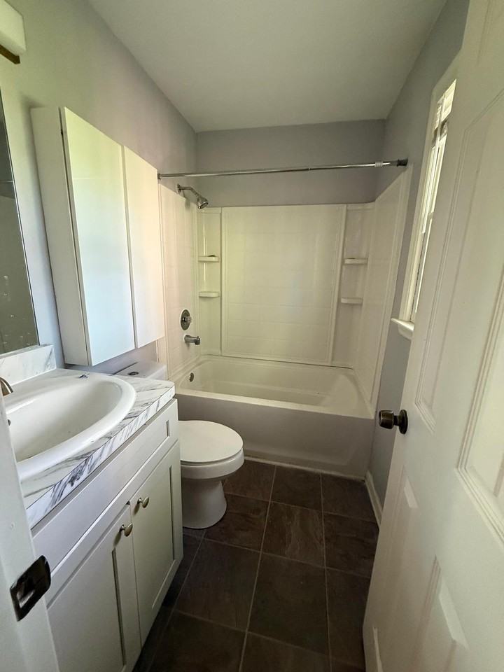 809 Burns Walk Ct Nw - Photo 4 of 13