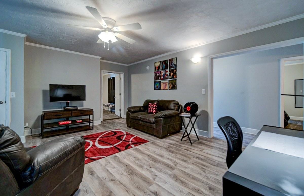 401 Kingwood Dr #A - Photo 5 of 14