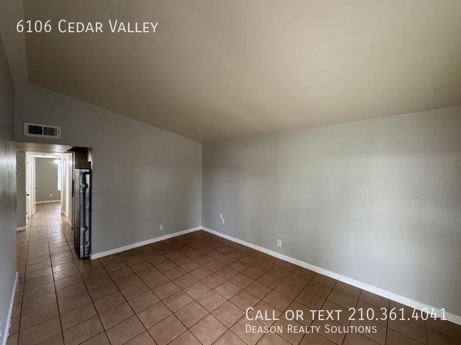 6106 Cedar Valley Dr - Photo 3 of 19