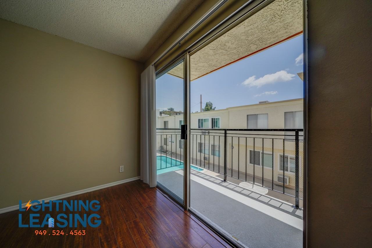10252 Commerce Ave #222D - Photo 2 of 29