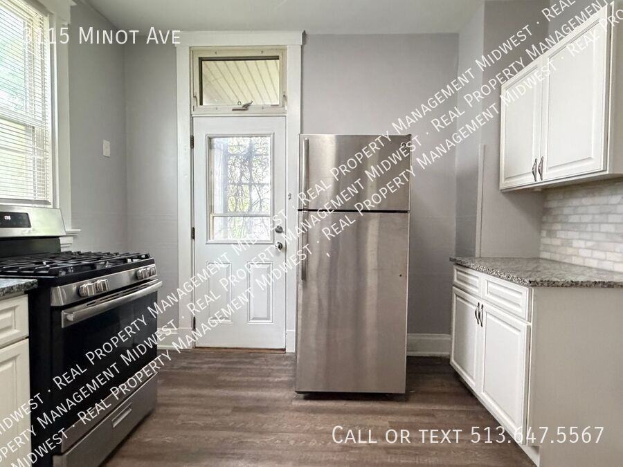 3115 Minot Ave - Photo 4 of 17
