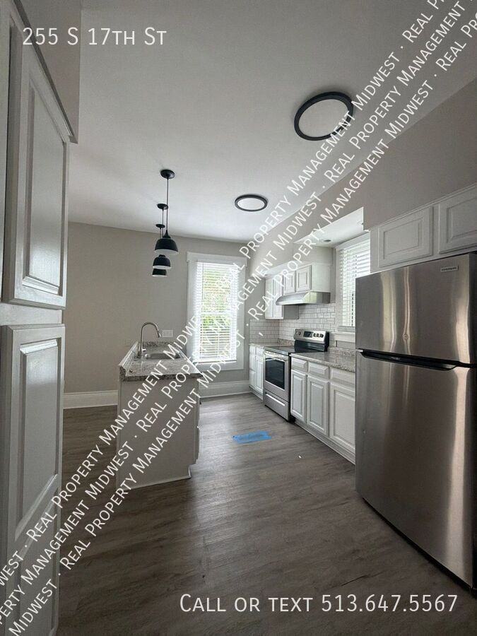255 S 17th St - Photo 6 of 25