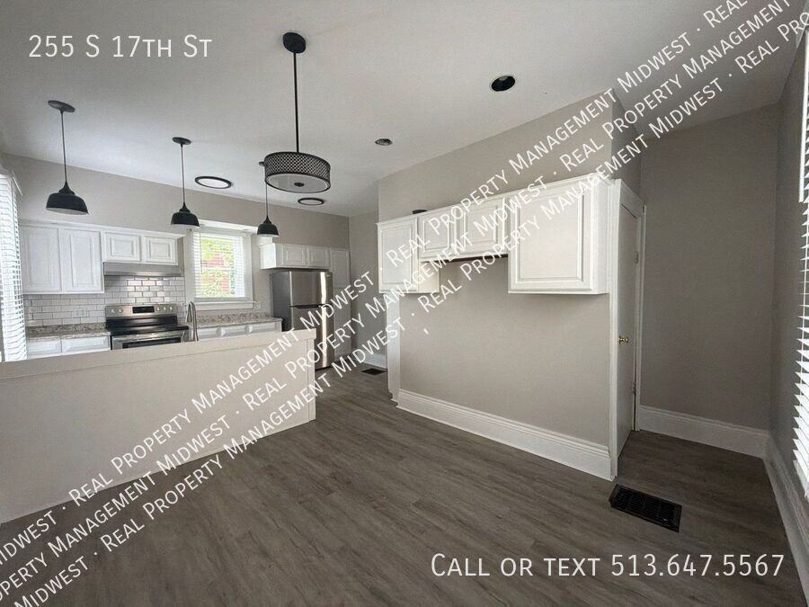 255 S 17th St - Photo 7 of 25