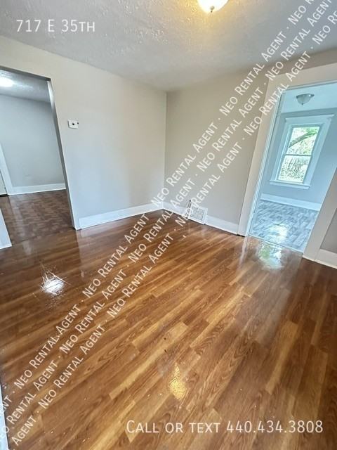 717 E 35th St - Photo 2 of 6