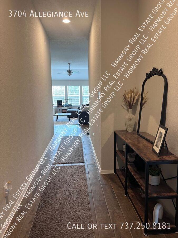 3704 Allegiance Ave - Photo 4 of 18