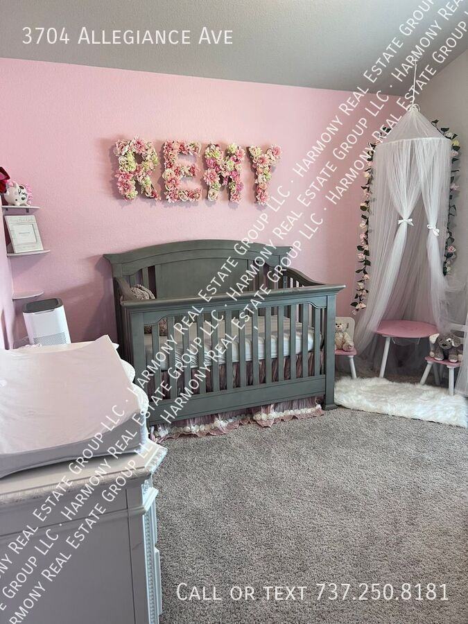 3704 Allegiance Ave - Photo 6 of 18