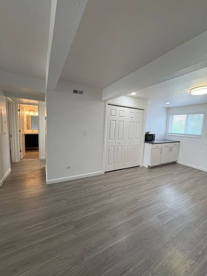 Lime Apartments - Photo 3 of 38