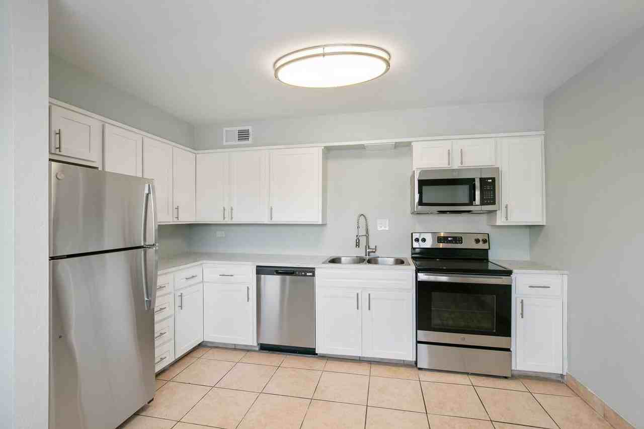 1216 Pierce St #1216-15A - Photo 2 of 17