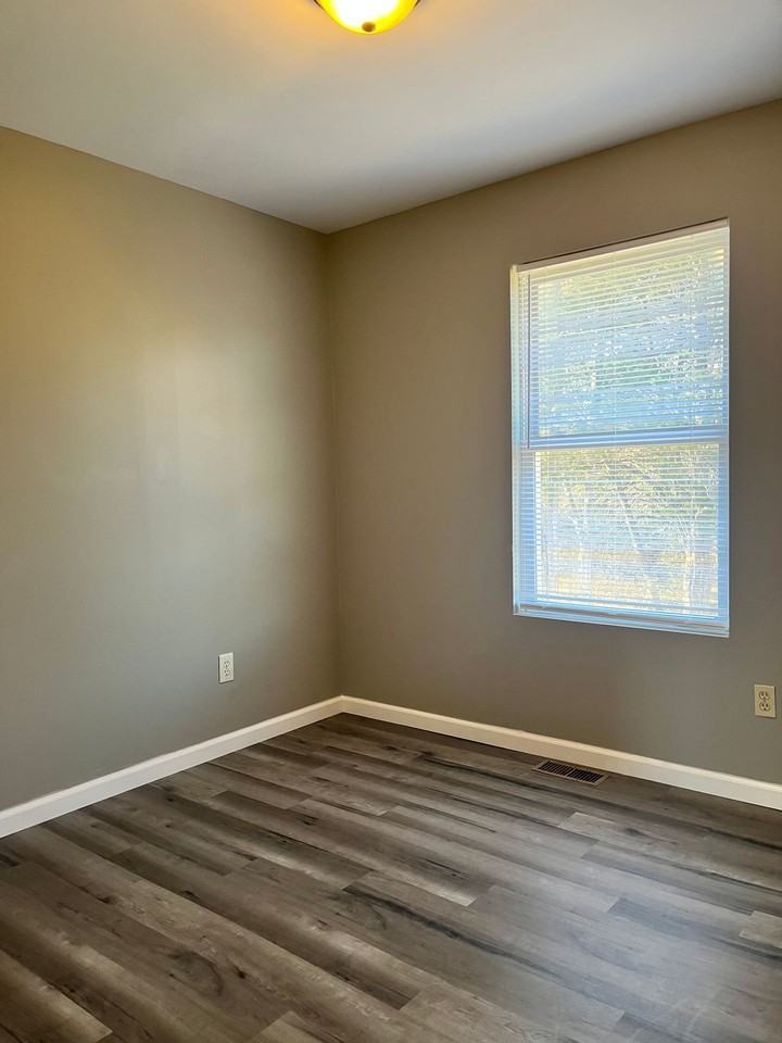 410 Briden Ct - Photo 5 of 21