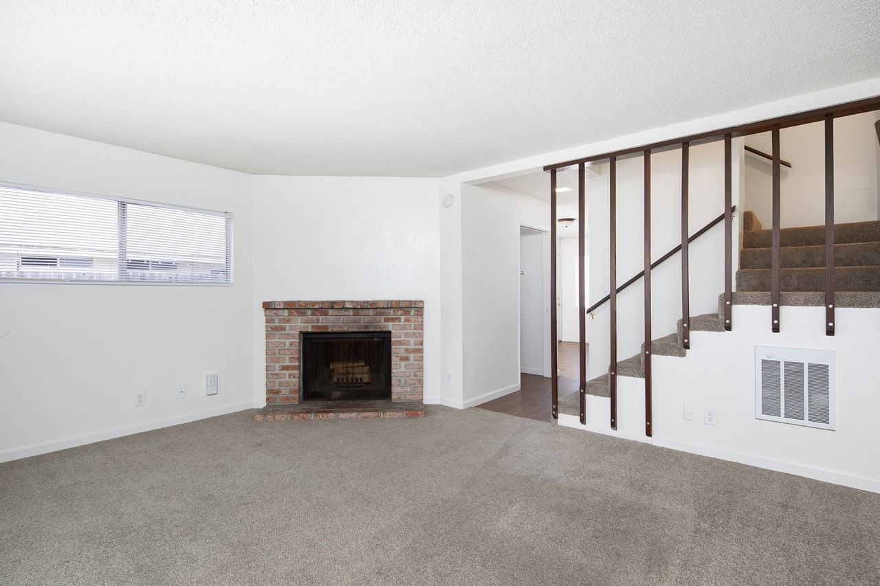 2112-2114 Thomas Ave Unit 1 - Photo 3 of 13