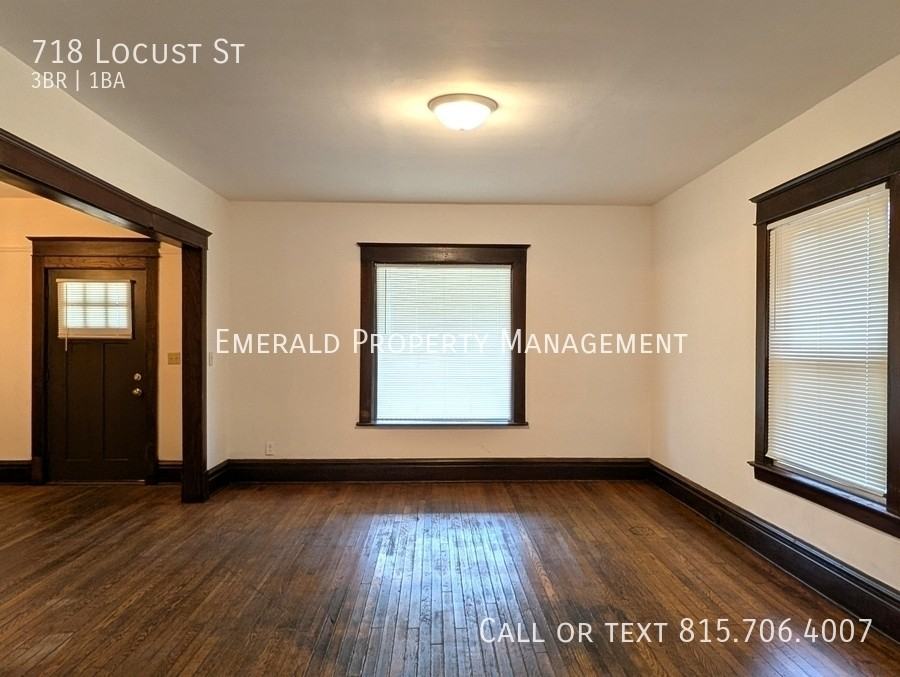 718 Locust St - Photo 5 of 18