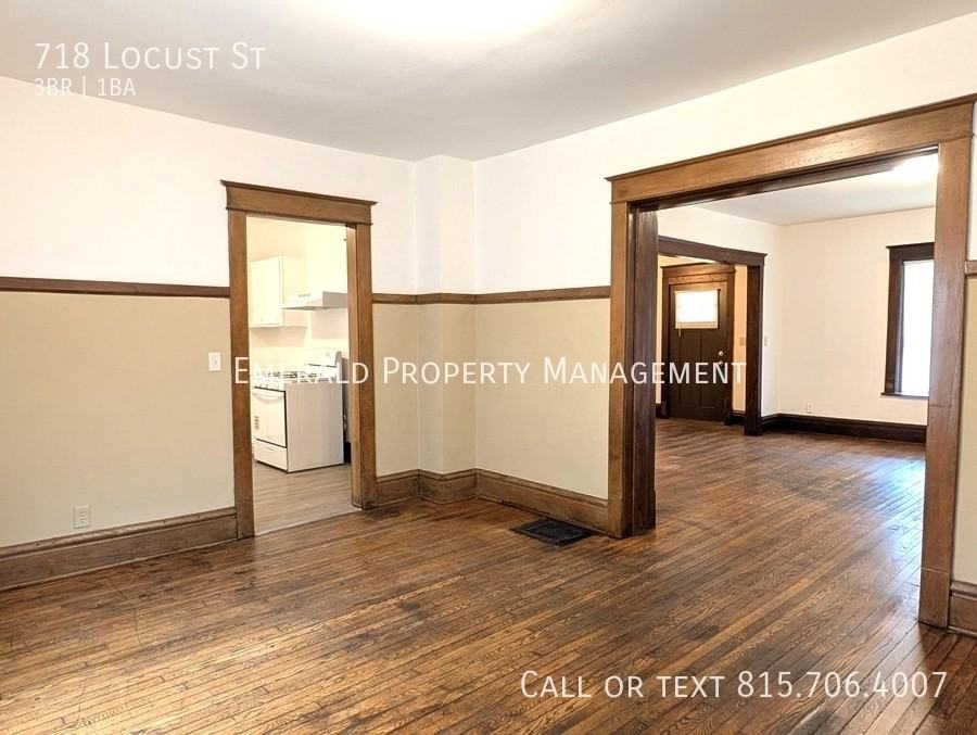 718 Locust St - Photo 7 of 18