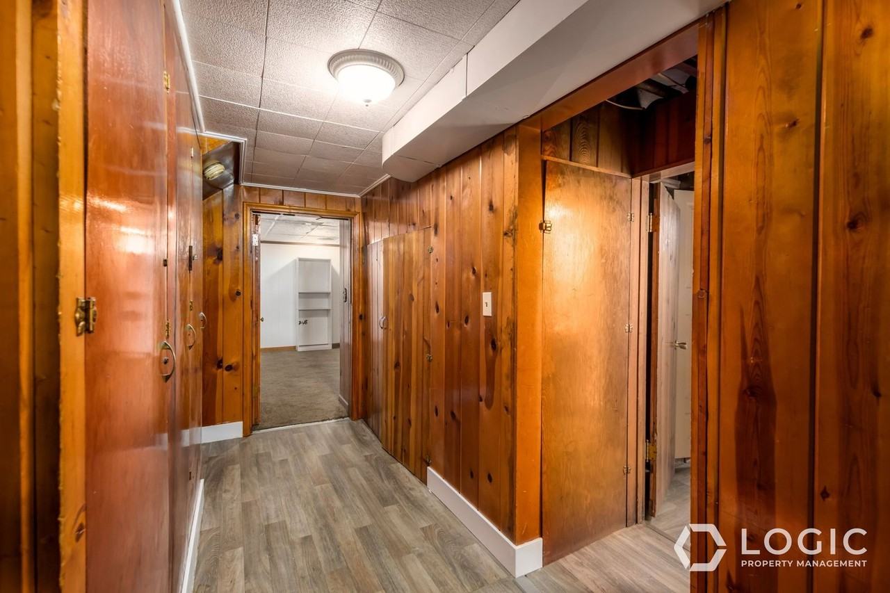 654 32nd St - Photo 2 of 15