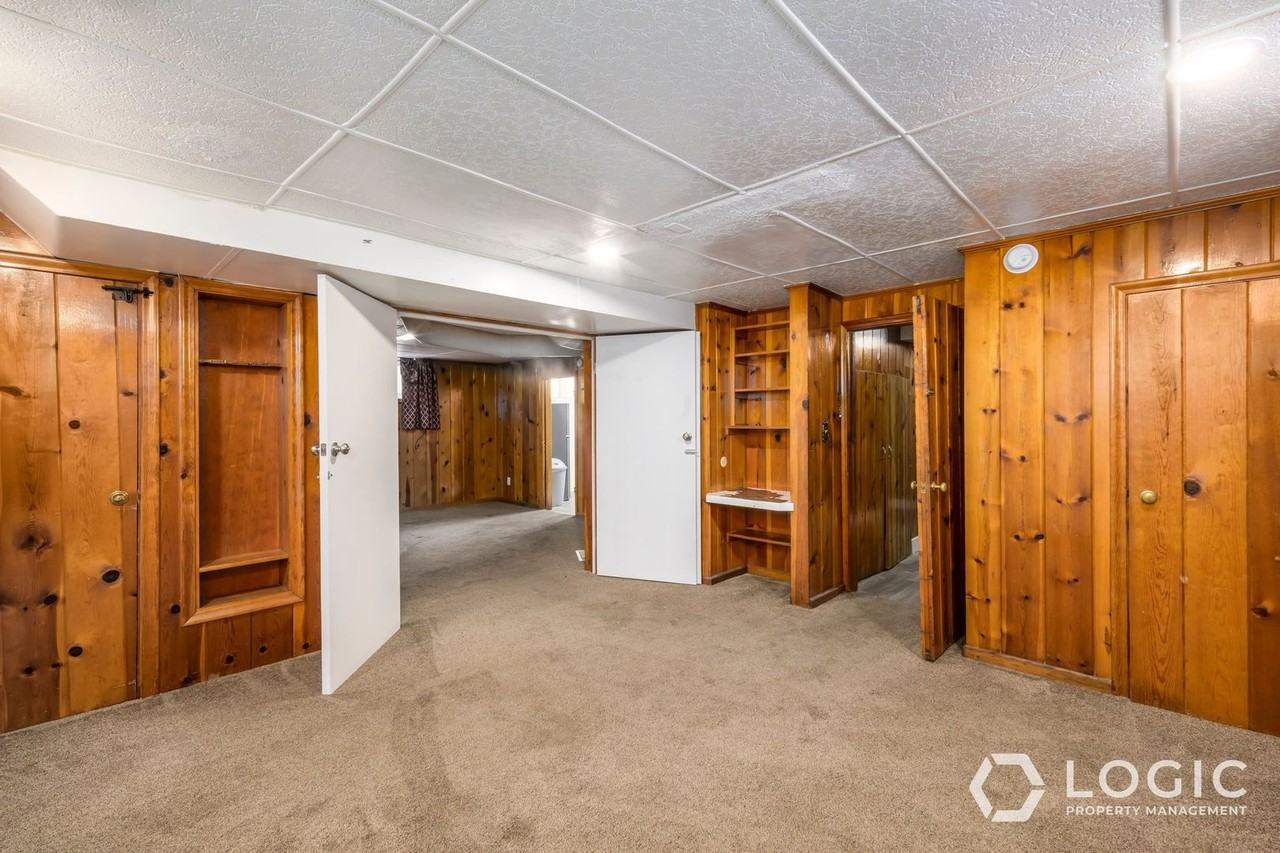 654 32nd St - Photo 4 of 15