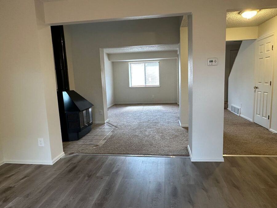 826 London Green Way - Photo 4 of 20