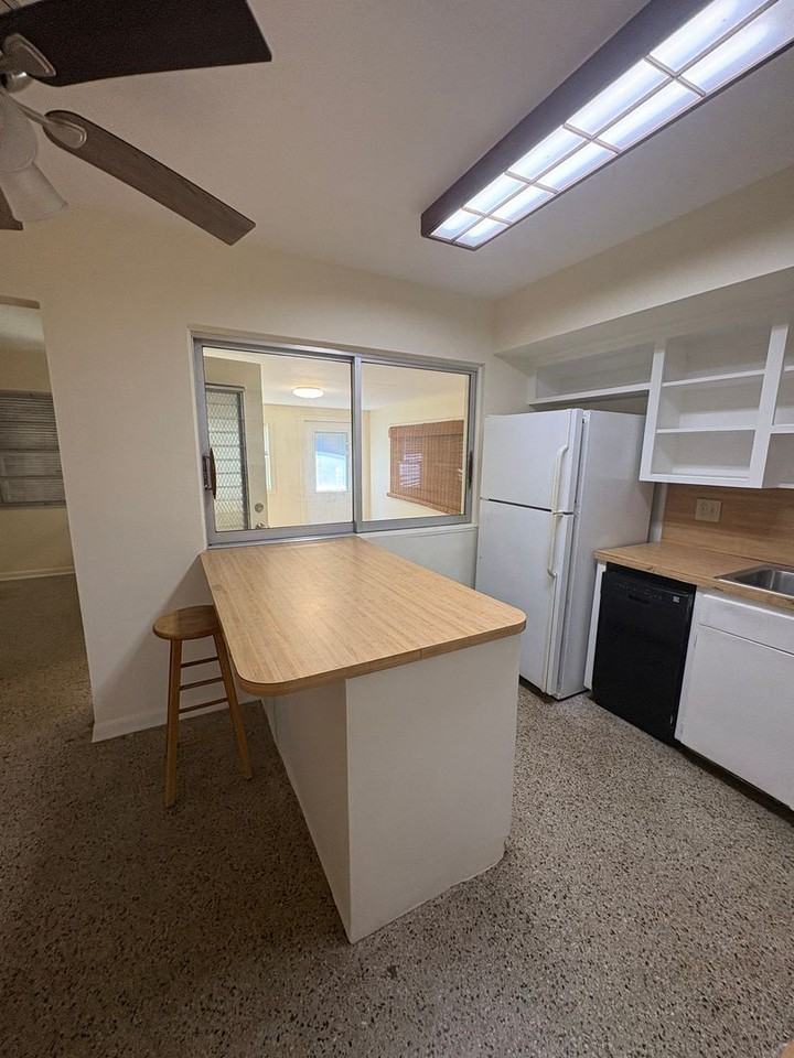 422 S Arnold Ave - Photo 5 of 16