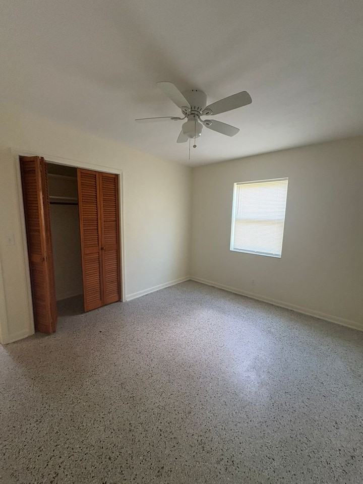 422 S Arnold Ave - Photo 7 of 16