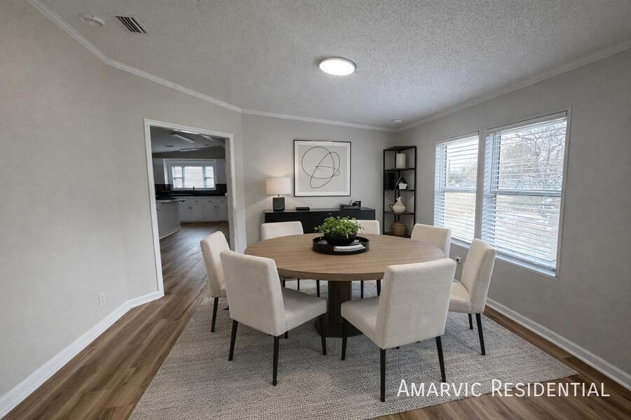 450 Wendy Ln - Photo 3 of 11