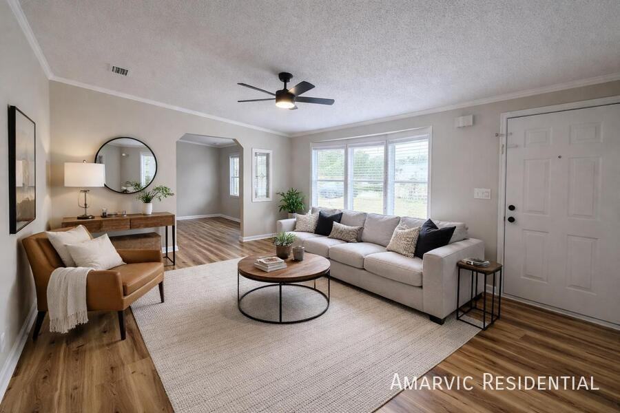 450 Wendy Ln - Photo 4 of 11