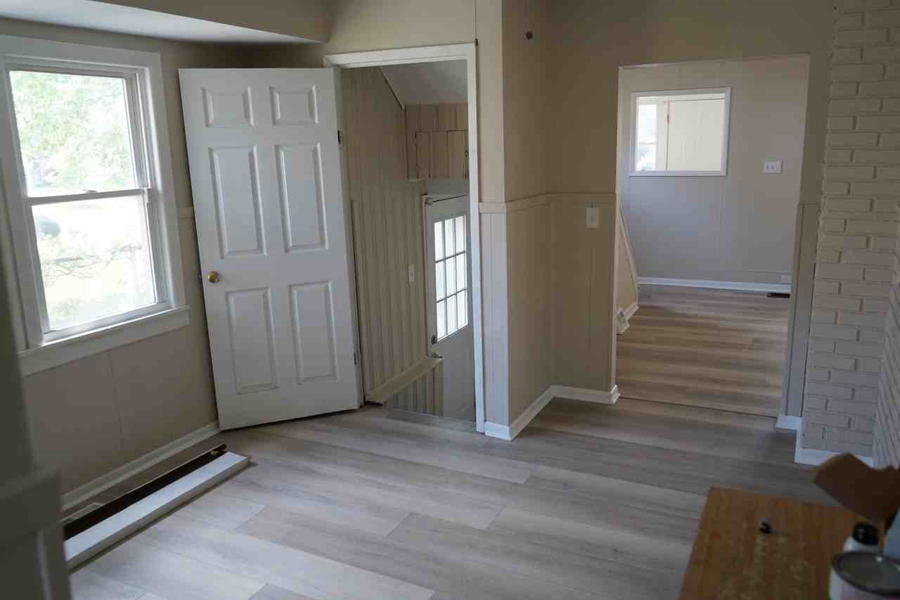 4301 W 47th St - Photo 5 of 11