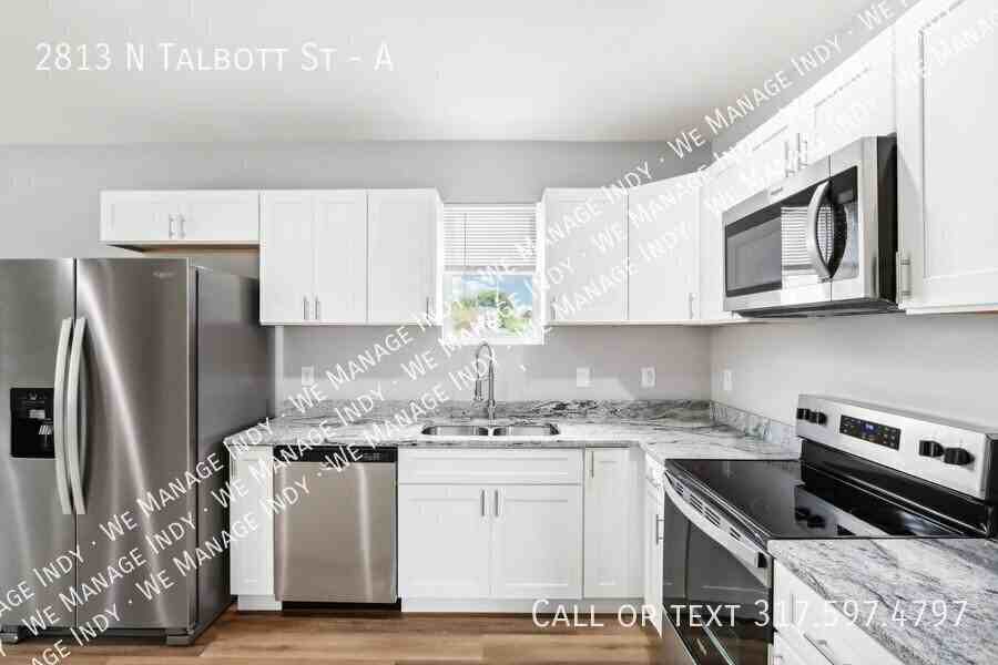 2813 N Talbott St #A - Photo 3 of 37