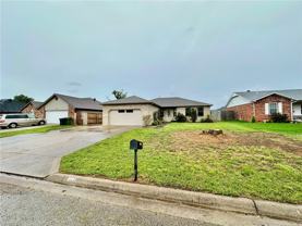 2311 W Willow St - Photo 1 of 1