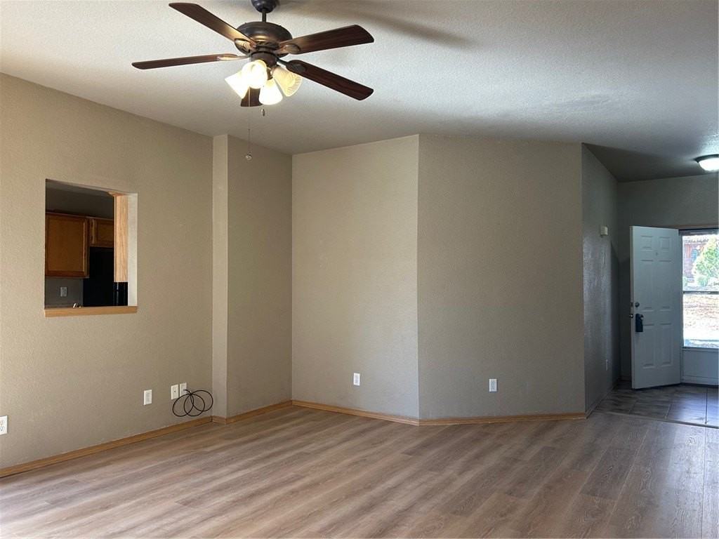 26 Purfleet Dr - Photo 3 of 14