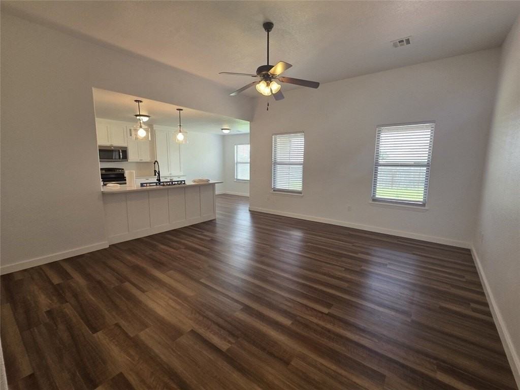 311 Violet St - Photo 2 of 22