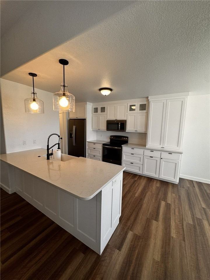 311 Violet St - Photo 4 of 22