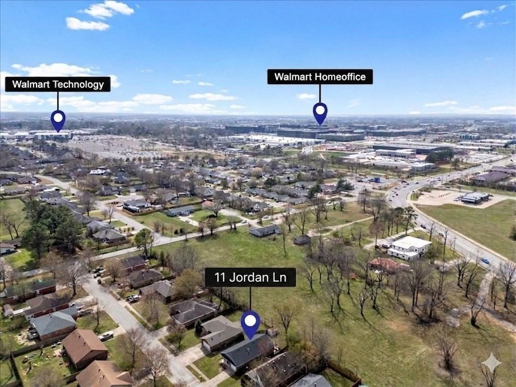 11 Jordan Ln - Photo 2 of 17