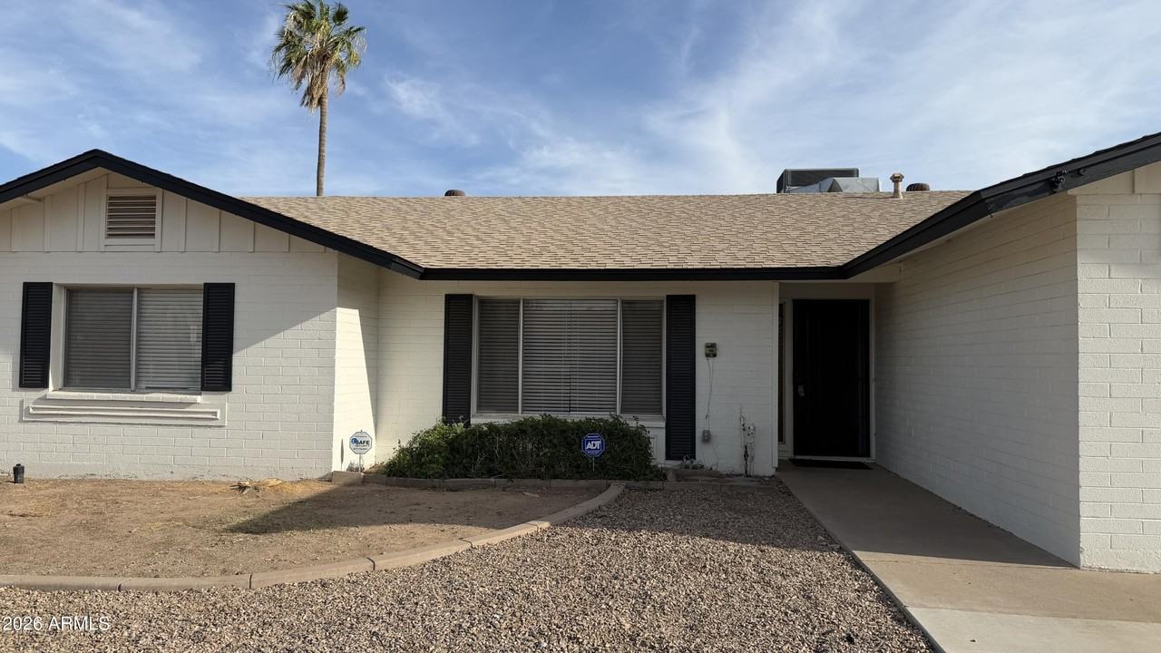3431 W Acoma Dr - Photo 2 of 17