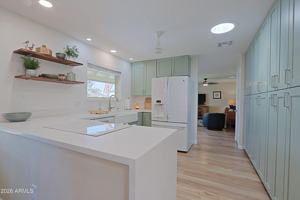 featured image of 703 E Auburn Dr