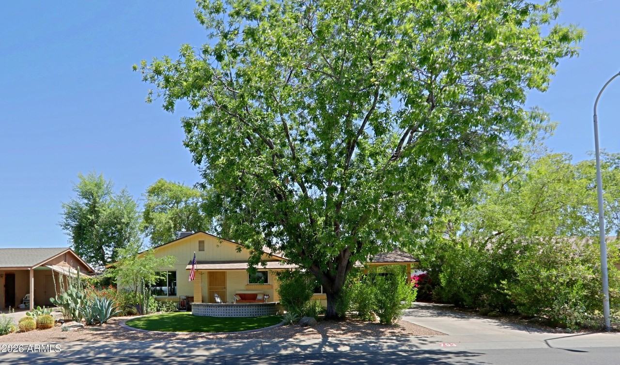 703 E Auburn Dr - Photo 4 of 43