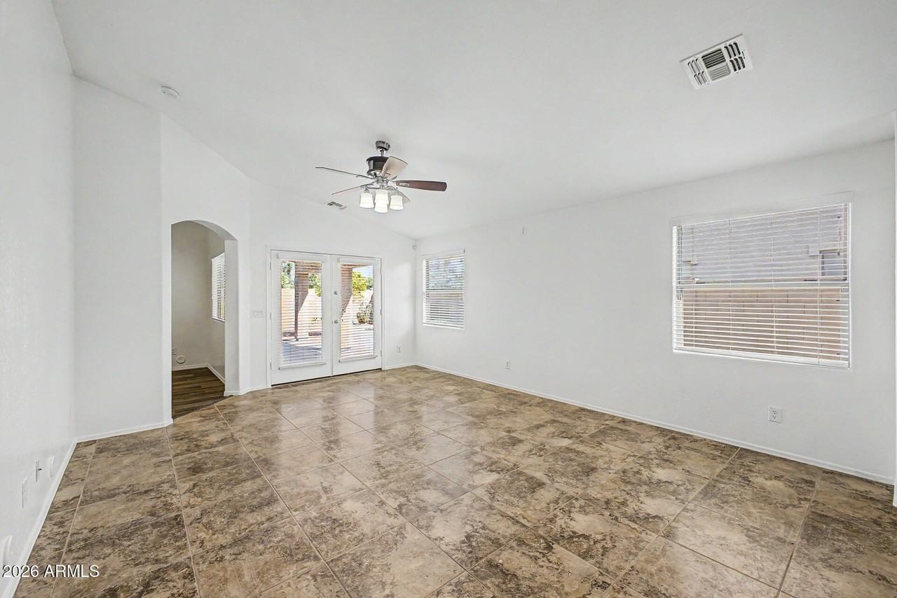 6918 S 46th Ln - Photo 4 of 32