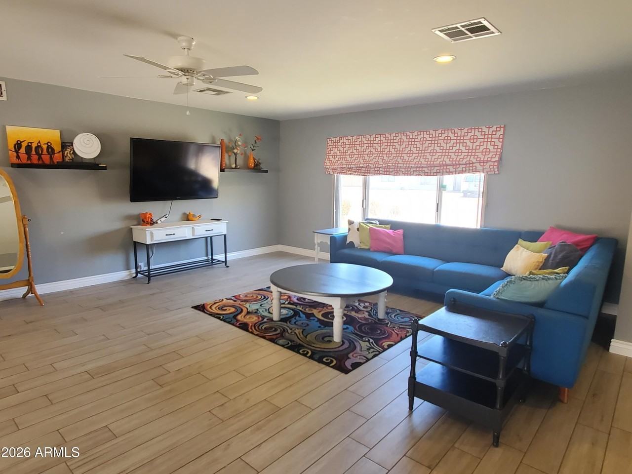4404 S Rita Ln - Photo 4 of 28
