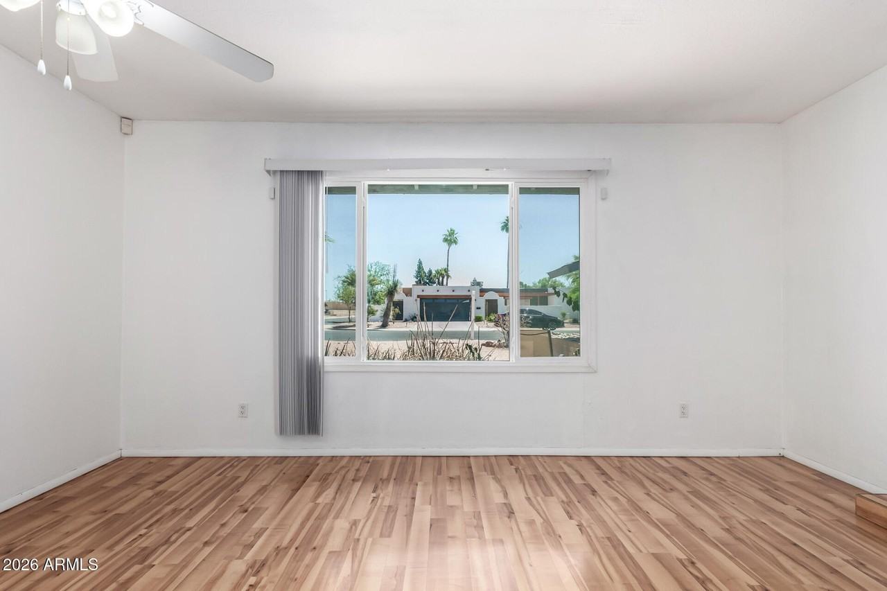 4404 S Mcallister Ave - Photo 6 of 31