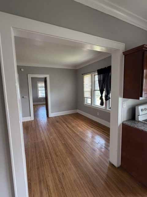 651 Norton St - Photo 5 of 6