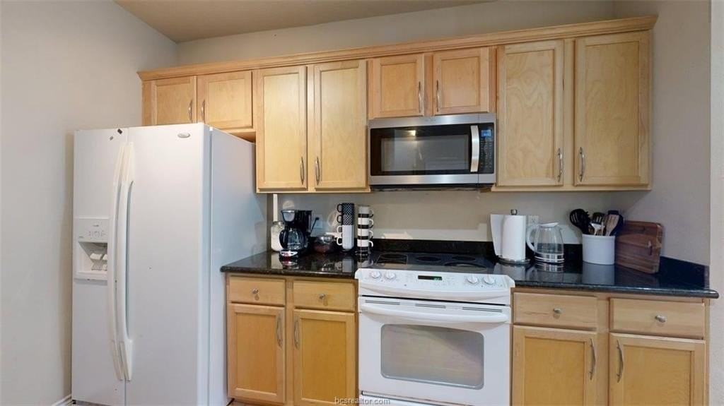 4307 Spring Hill Dr - Photo 5 of 35
