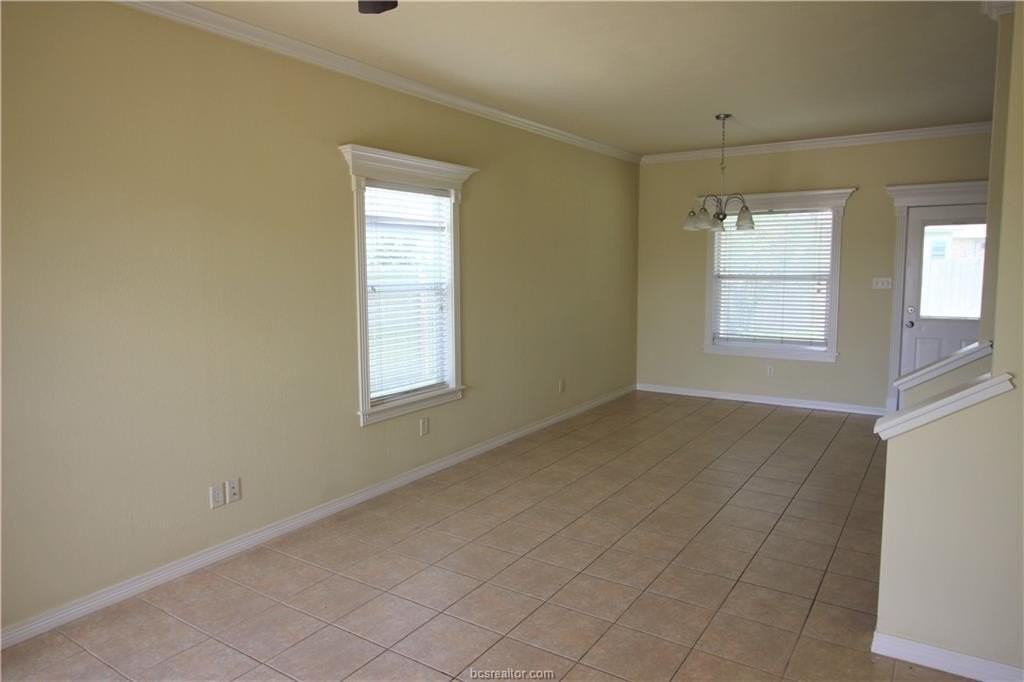 2821 Horseback Dr - Photo 3 of 12