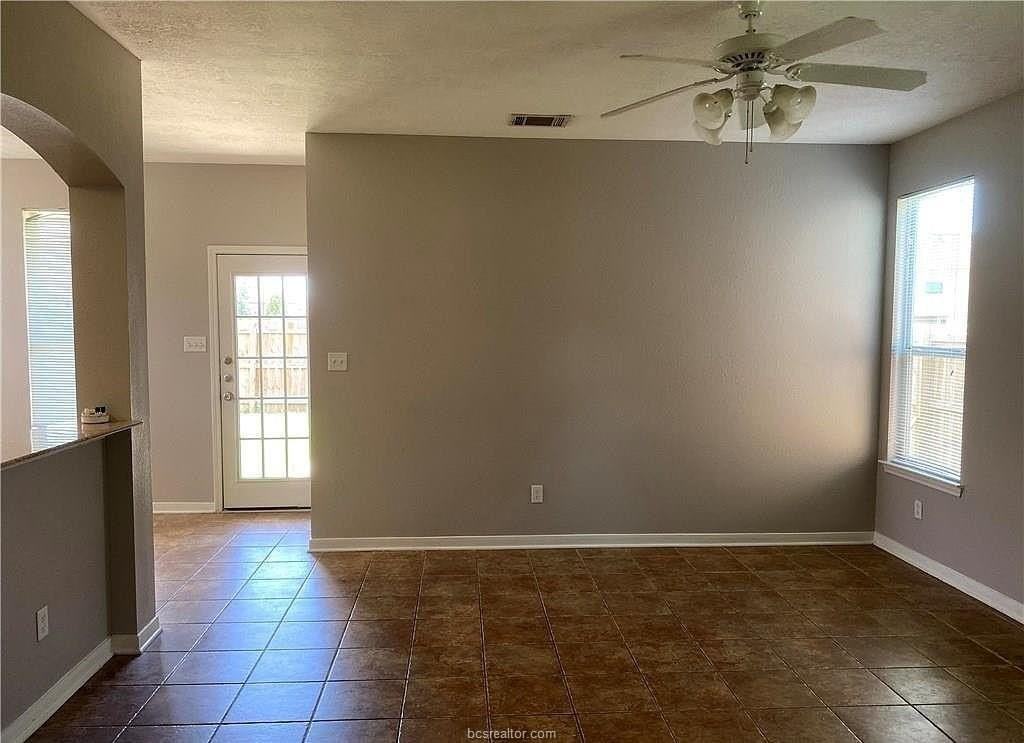 4110 Mclister Dr - Photo 6 of 10